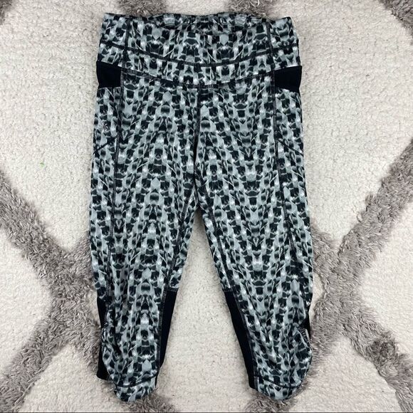 Womens Athleta Capris   - Picture 1 of 3